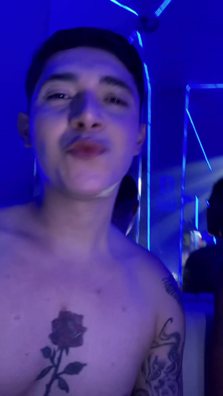 @Adriel G&oacute;mez