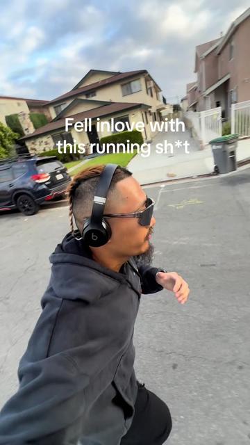 @Markmia3