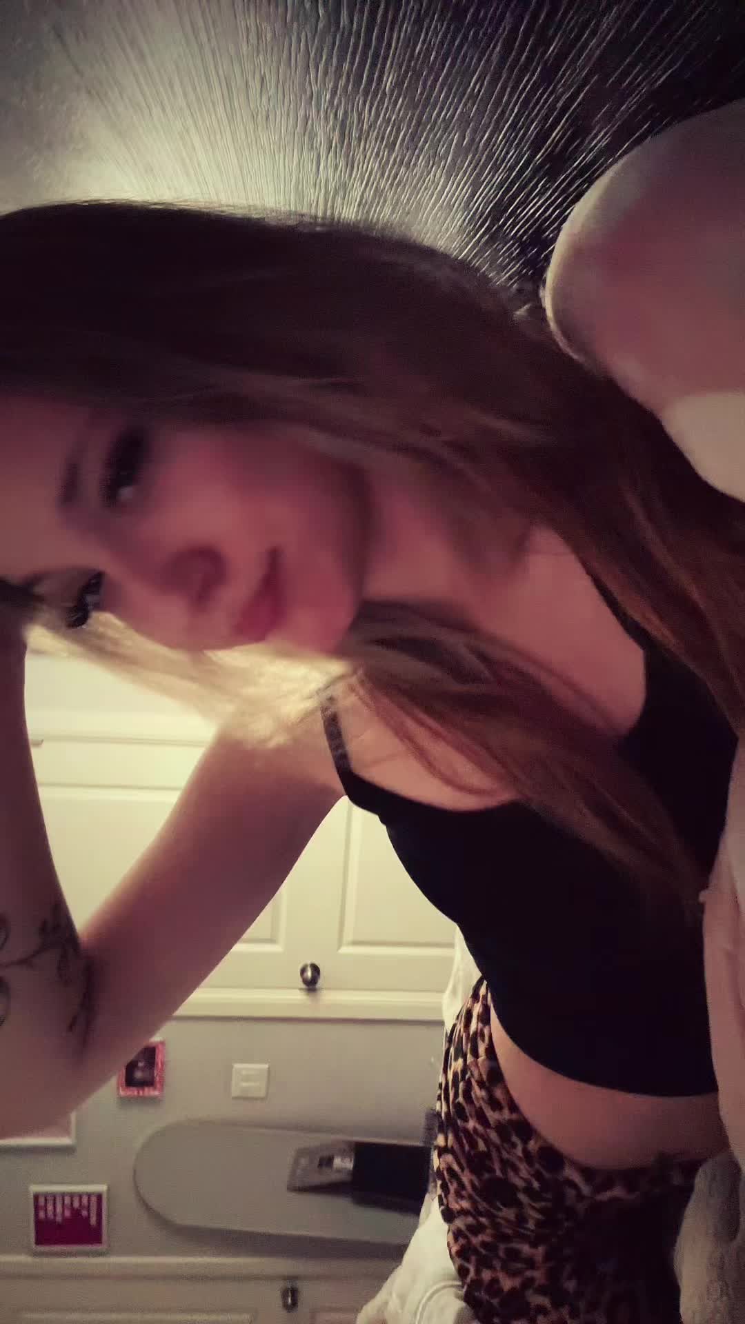 @baylee:)