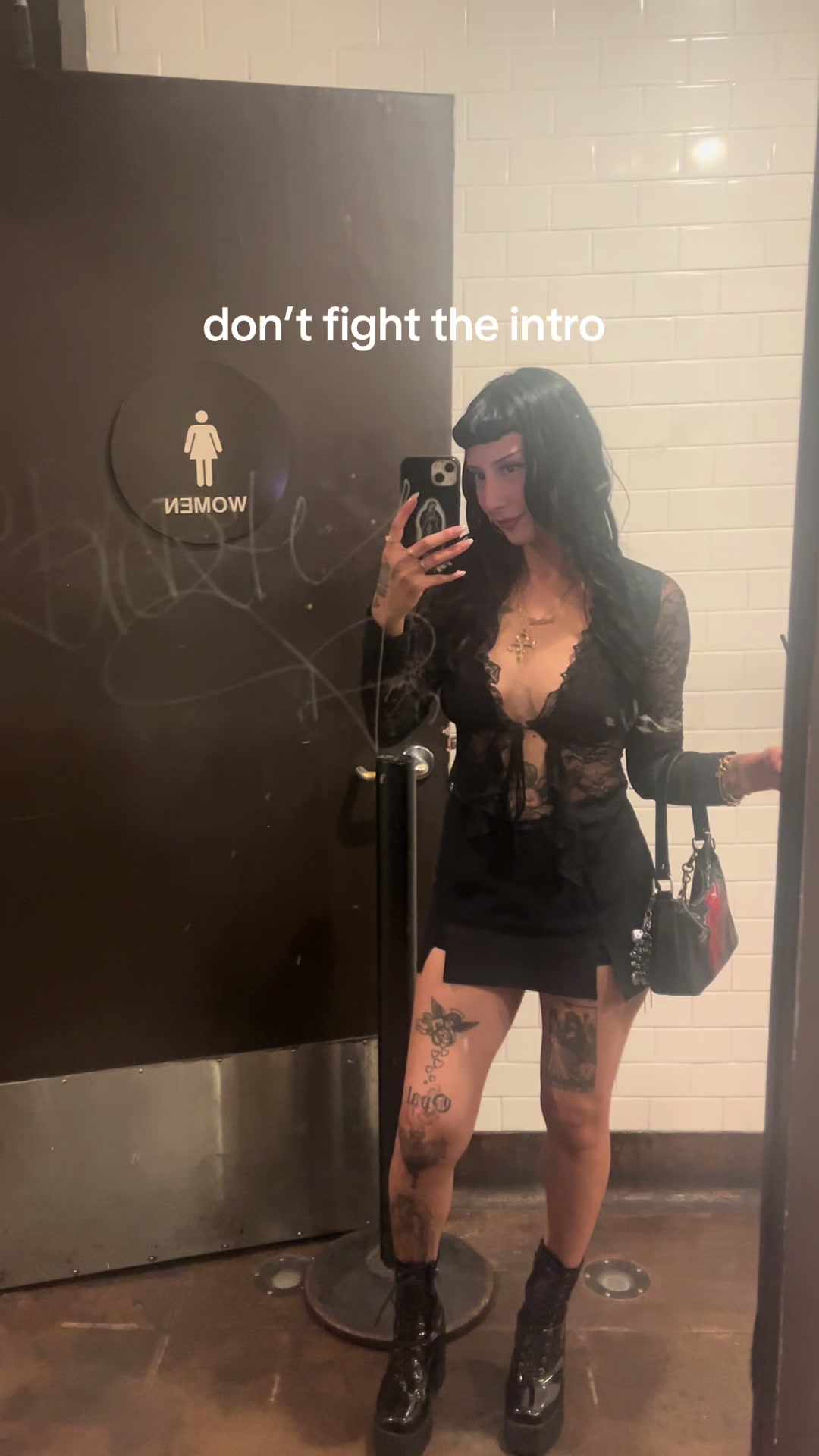 @𝖉𝖊𝖘𝖎