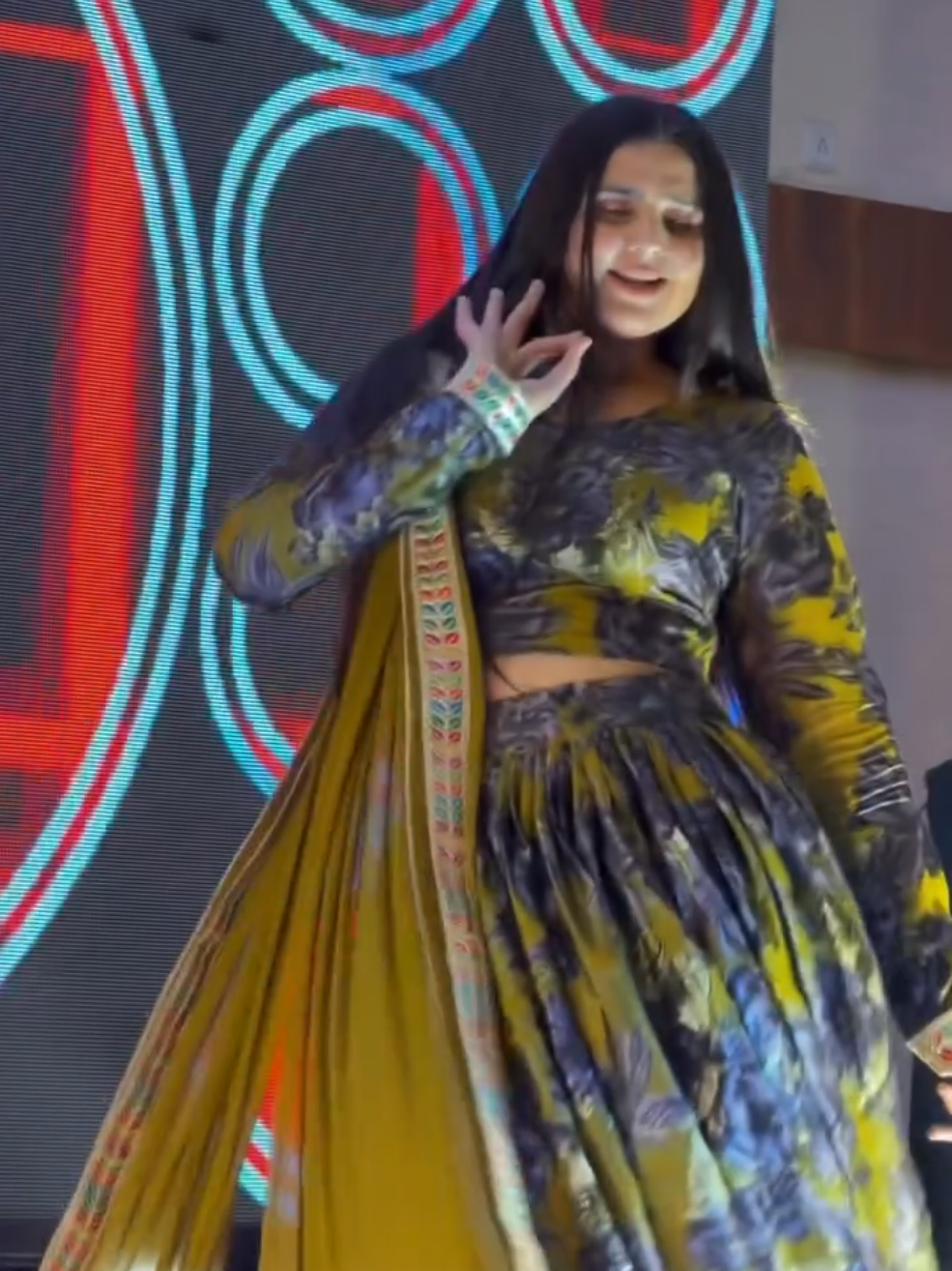 @Aj_Malika011