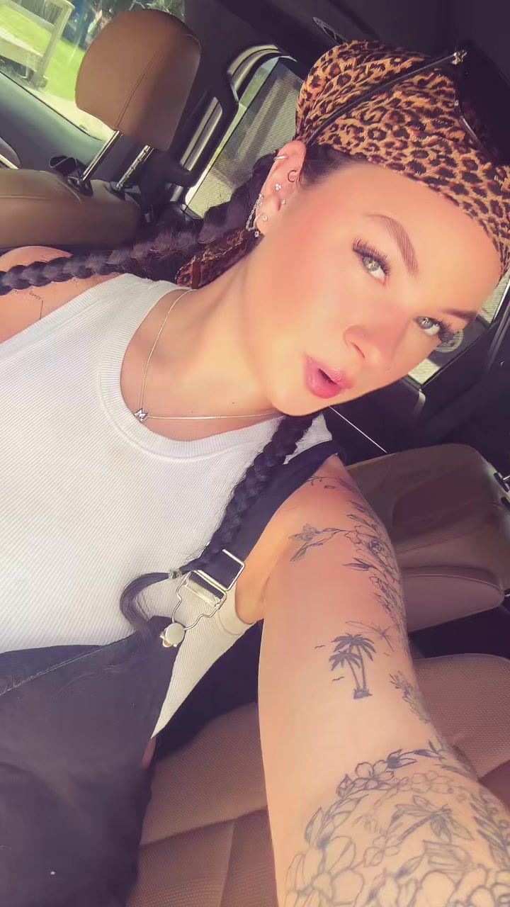 @𝓂𝒶𝒹𝒾 🐆🎱