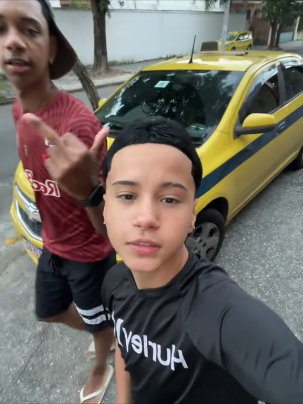 @Os g&ecirc;meos