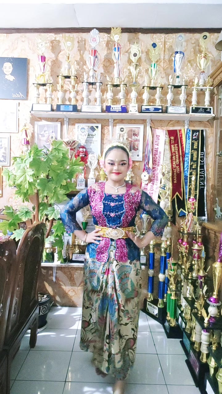@Ibunya Neng Adel 💝💃✨