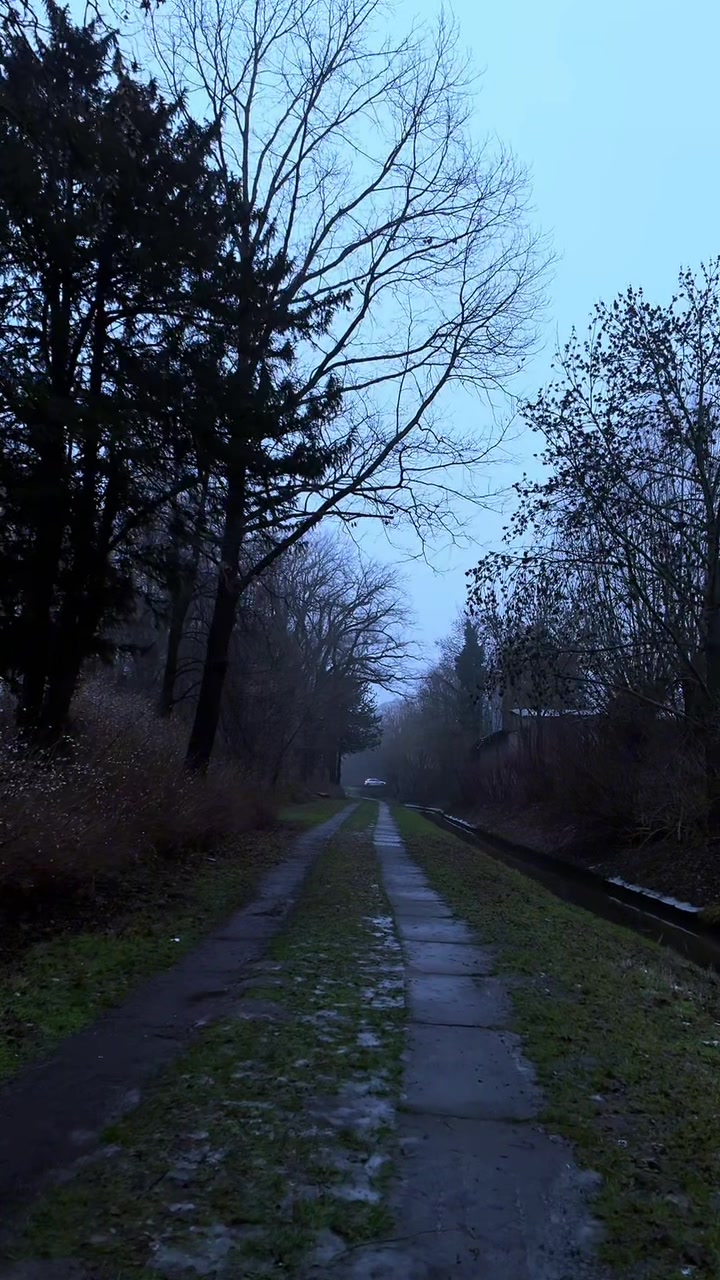 @⠀