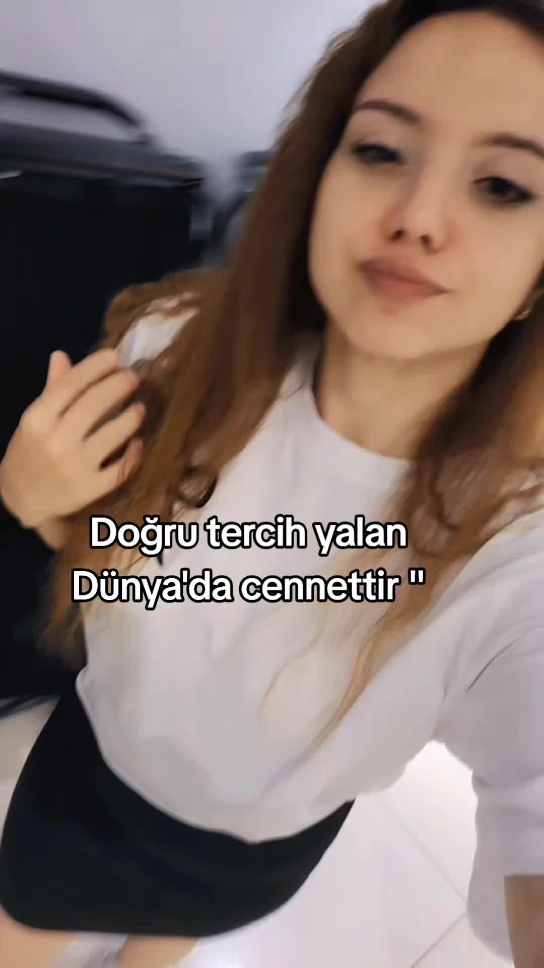 @£La