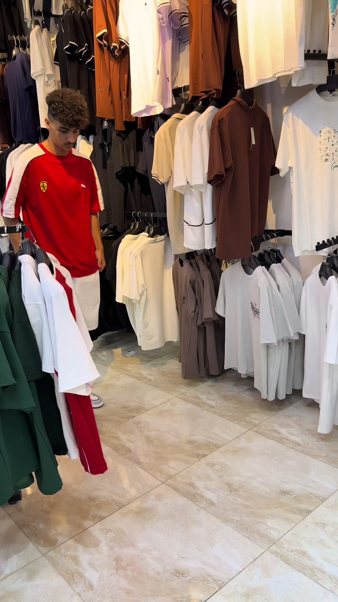 @معتز لملابس الشباب والاحذيه🛍️