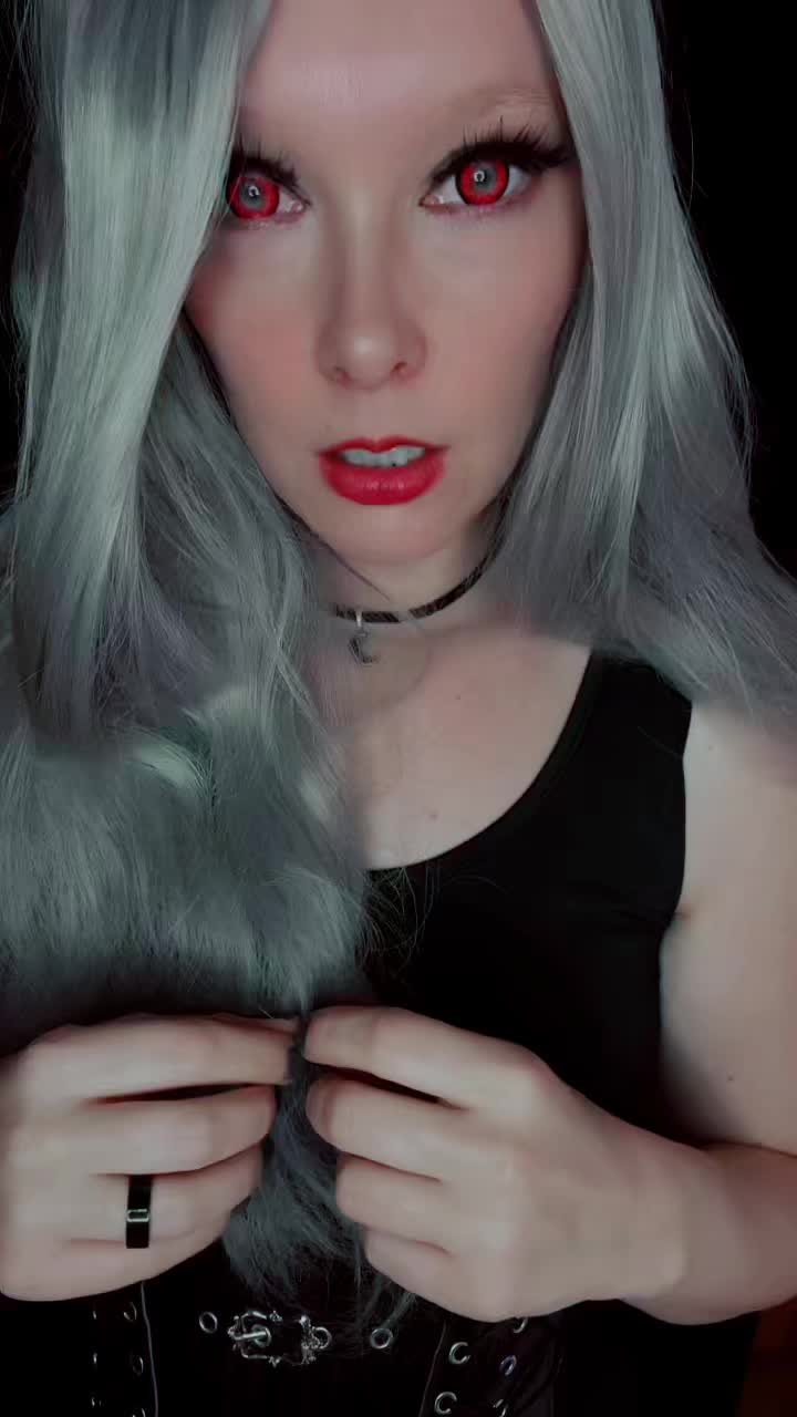@MrsPuckiii 😈