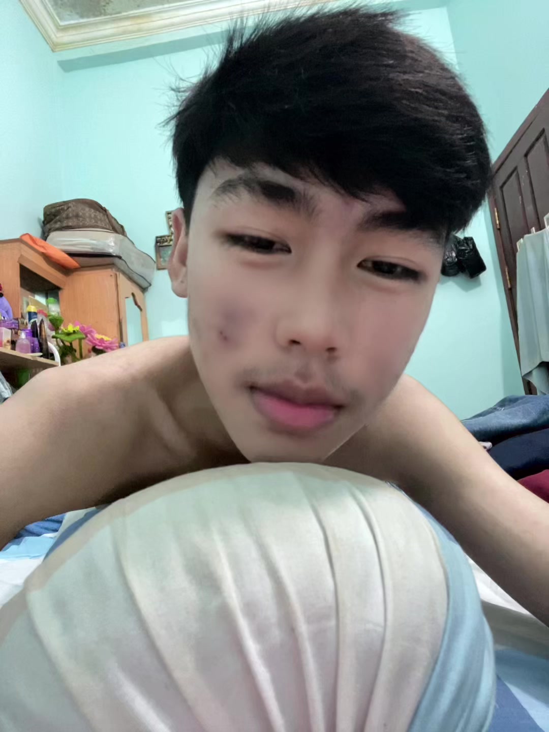 @vannyro_kdorthom