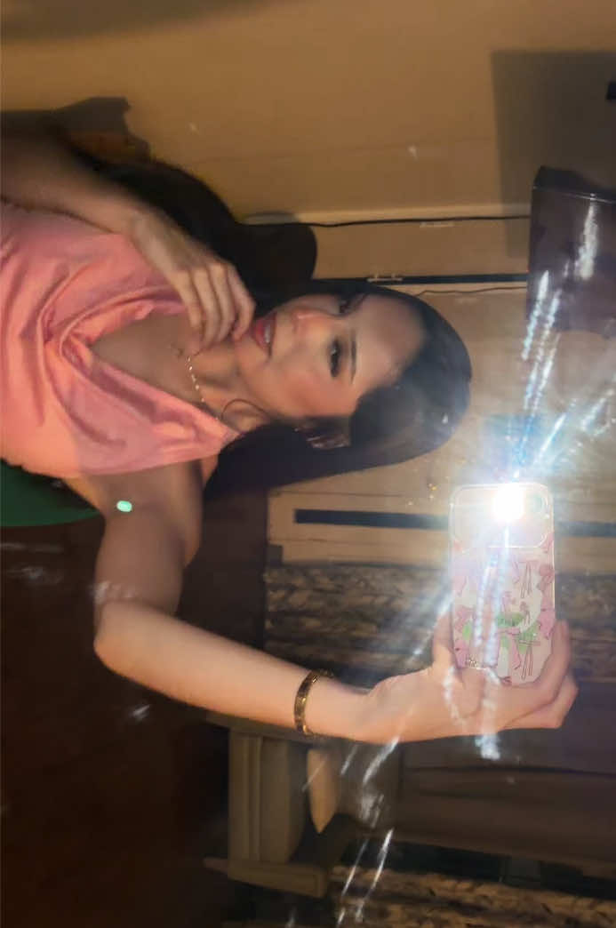 @𝓴𝓻𝓲𝓼𝓽𝓪𝓵 ❤︎ .
