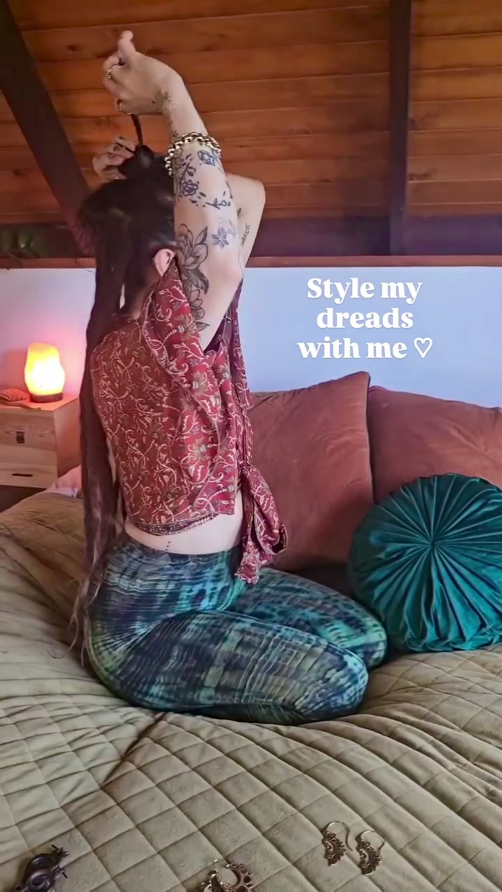@Ishika.Designs