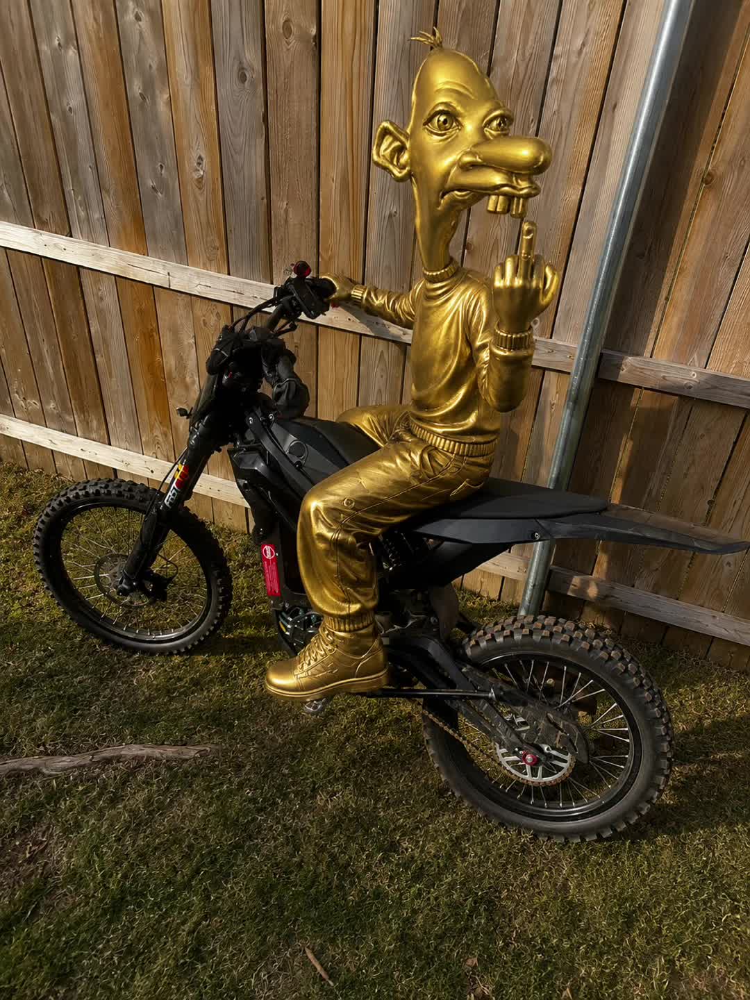 @Lurqer.