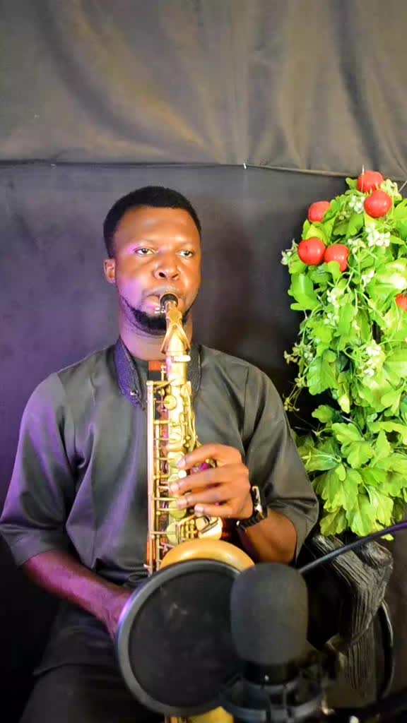 @RoyalDavidsax