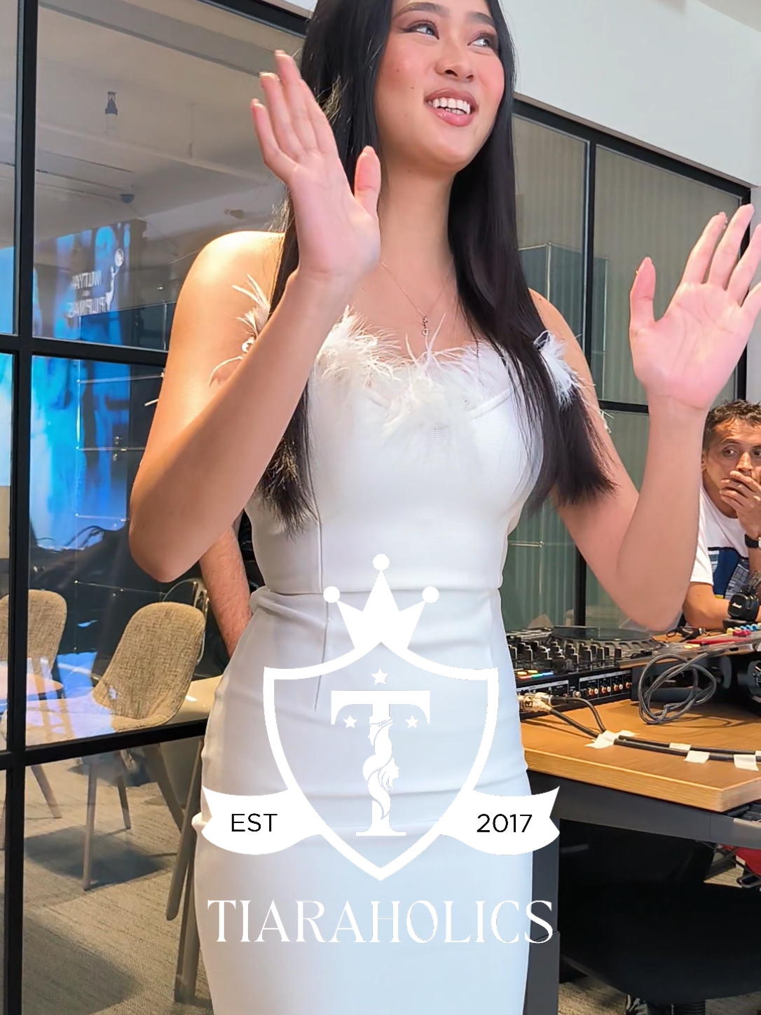 @TIARAHOLICS