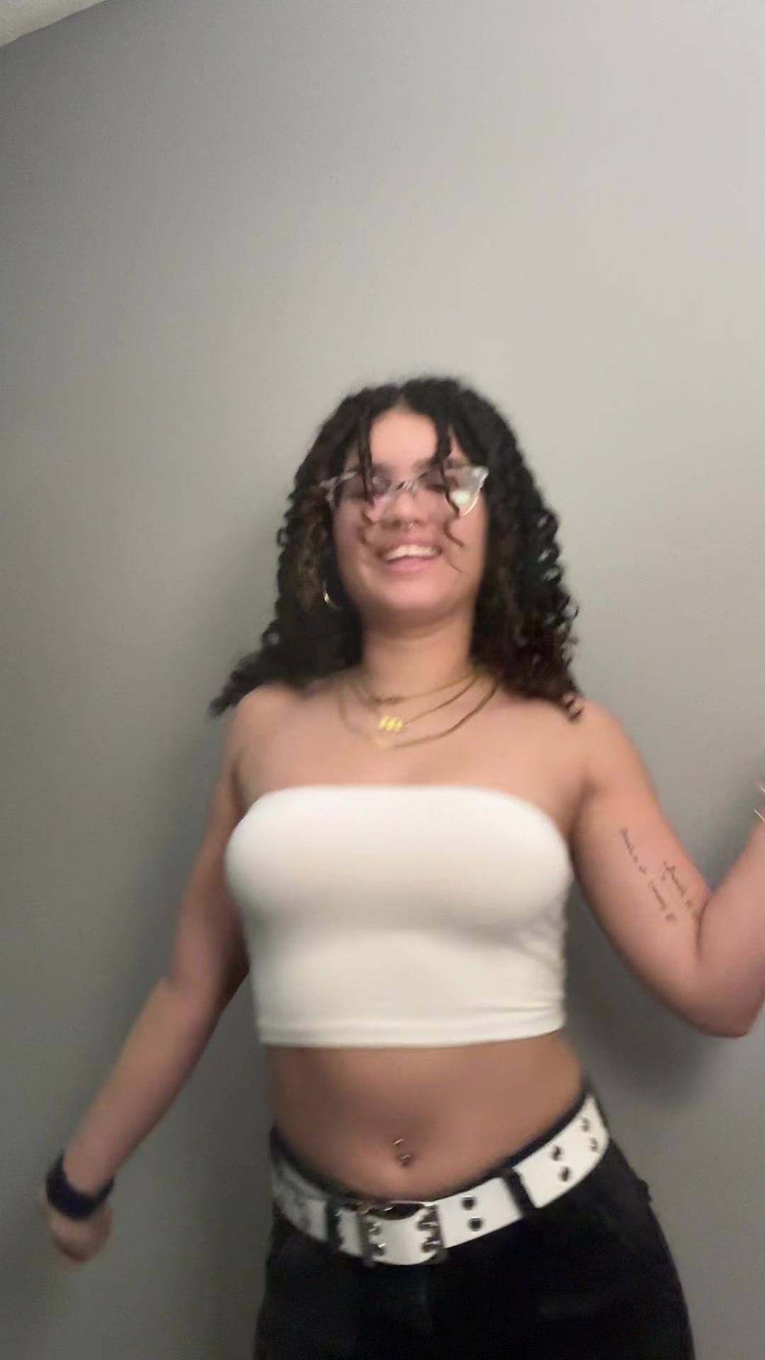 @???