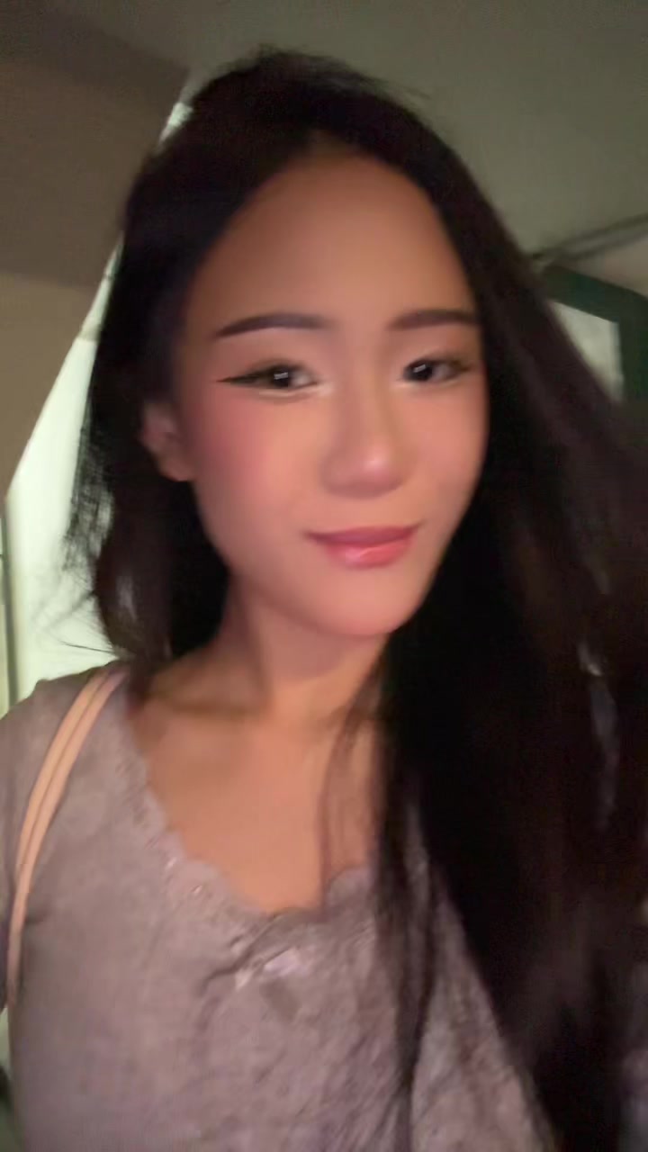 @isyanell