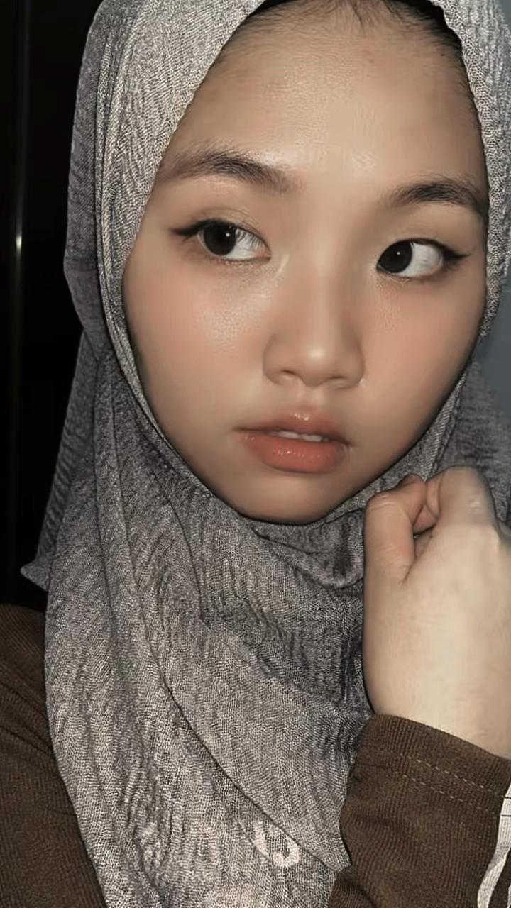 @Riyyy_✨