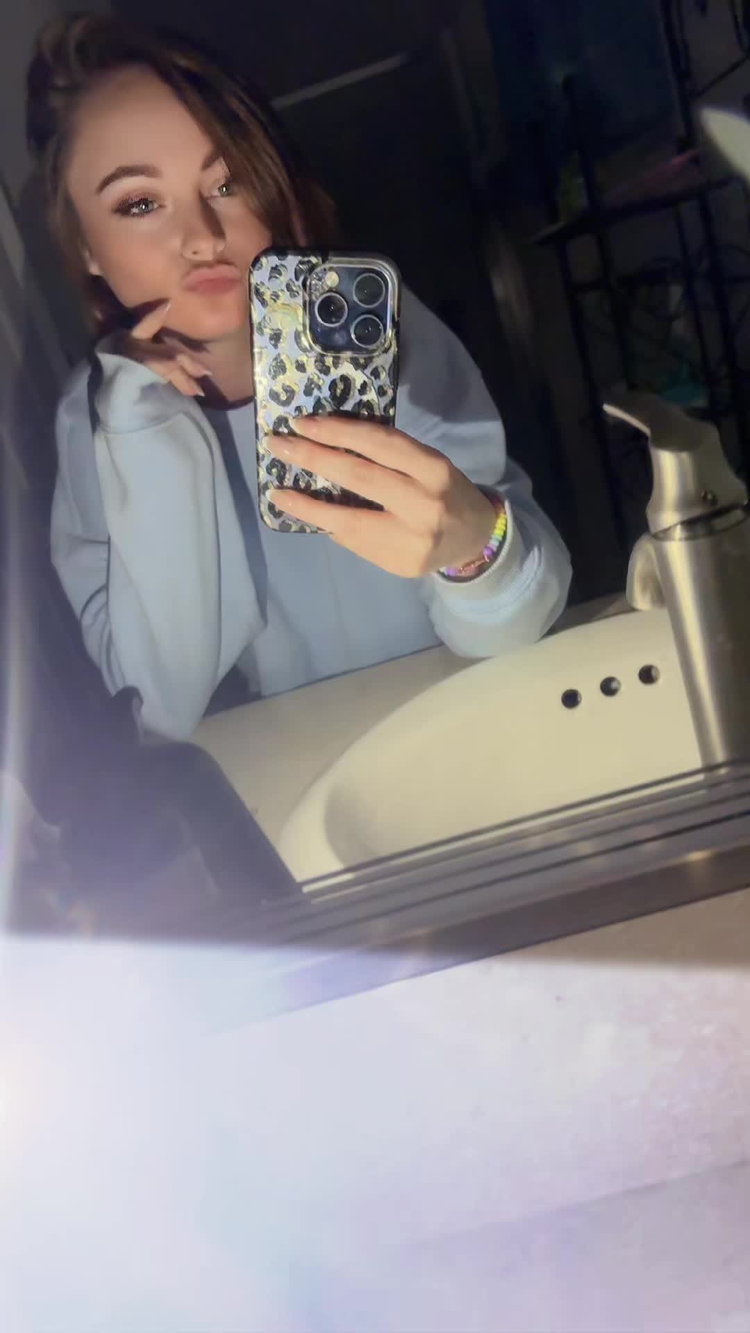 @Briggs. Wifeᥫ᭡