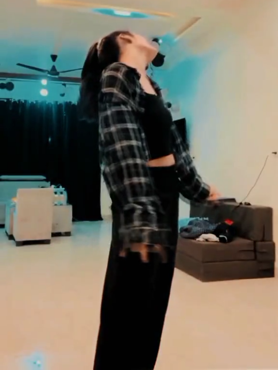 @🦋𝐌𝐔𝐒𝐊𝐀𝐍 𝐊𝐎𝐊𝐎🦋