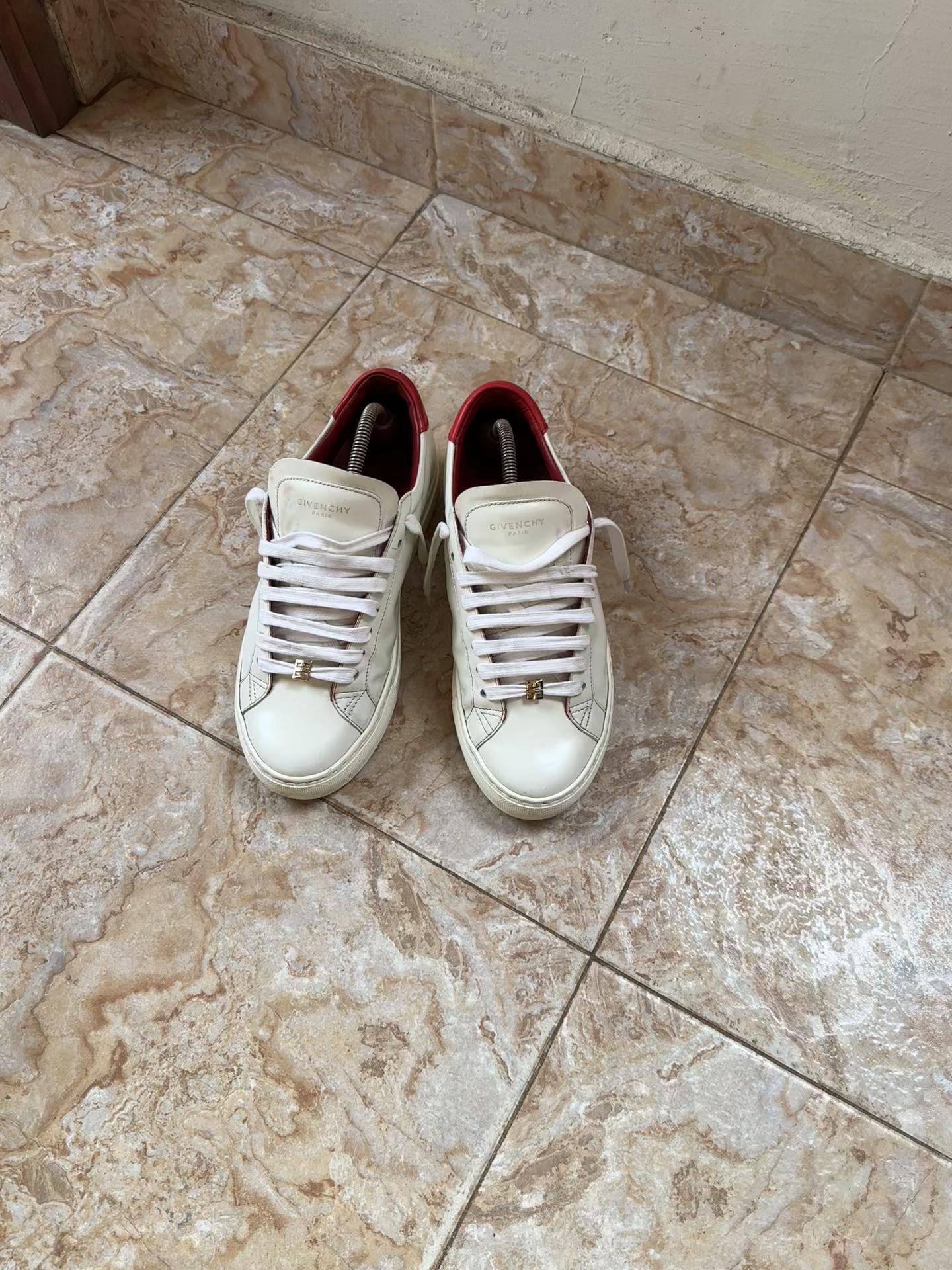 @thrify_jes👟💯