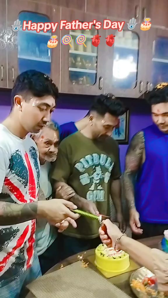 @☔🦚 Rusha Shrestha🦚☔