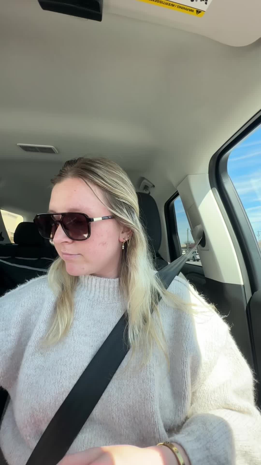 @Megan Shadbolt | Dog Momma🐶🦴