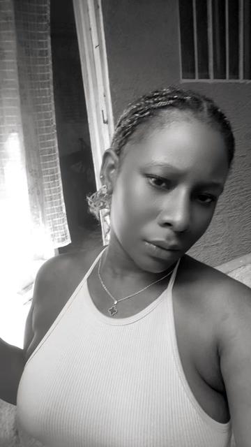 @Samie Bee🐝🍒🧸🎀🥀♌️