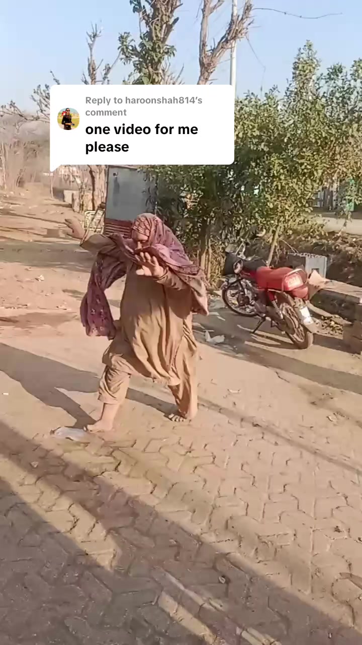 @momand7773