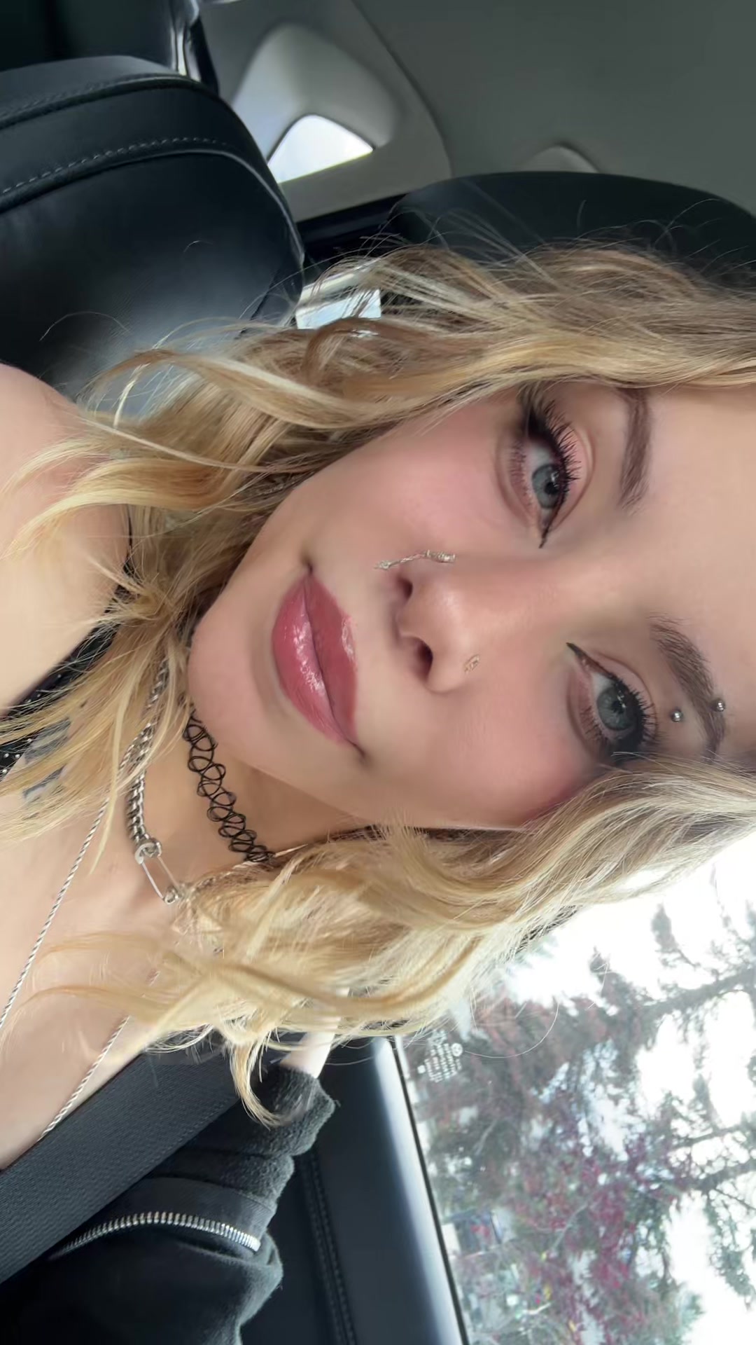 @Kate 🖤🗡️