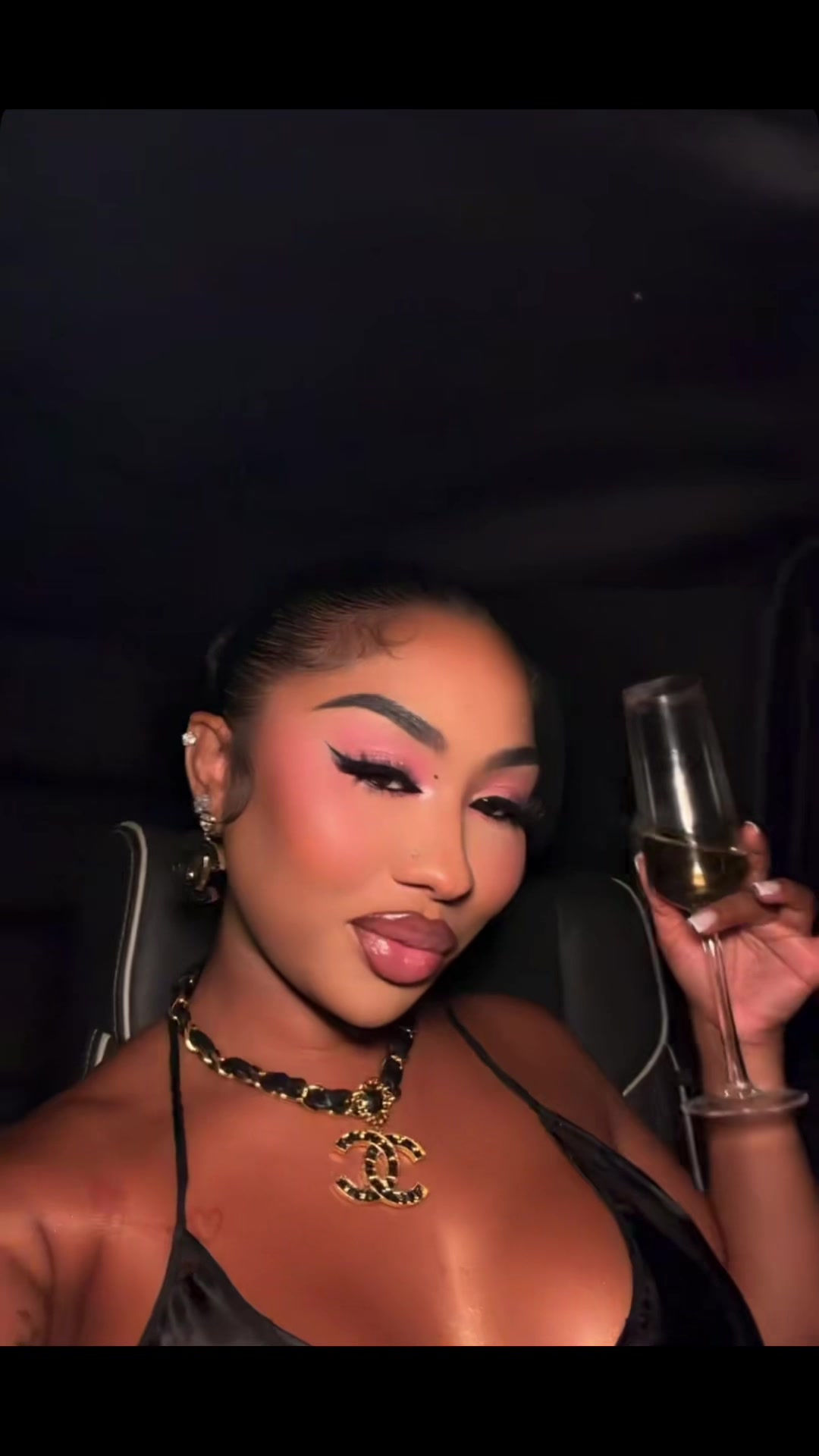 @arithedonfanpage_1