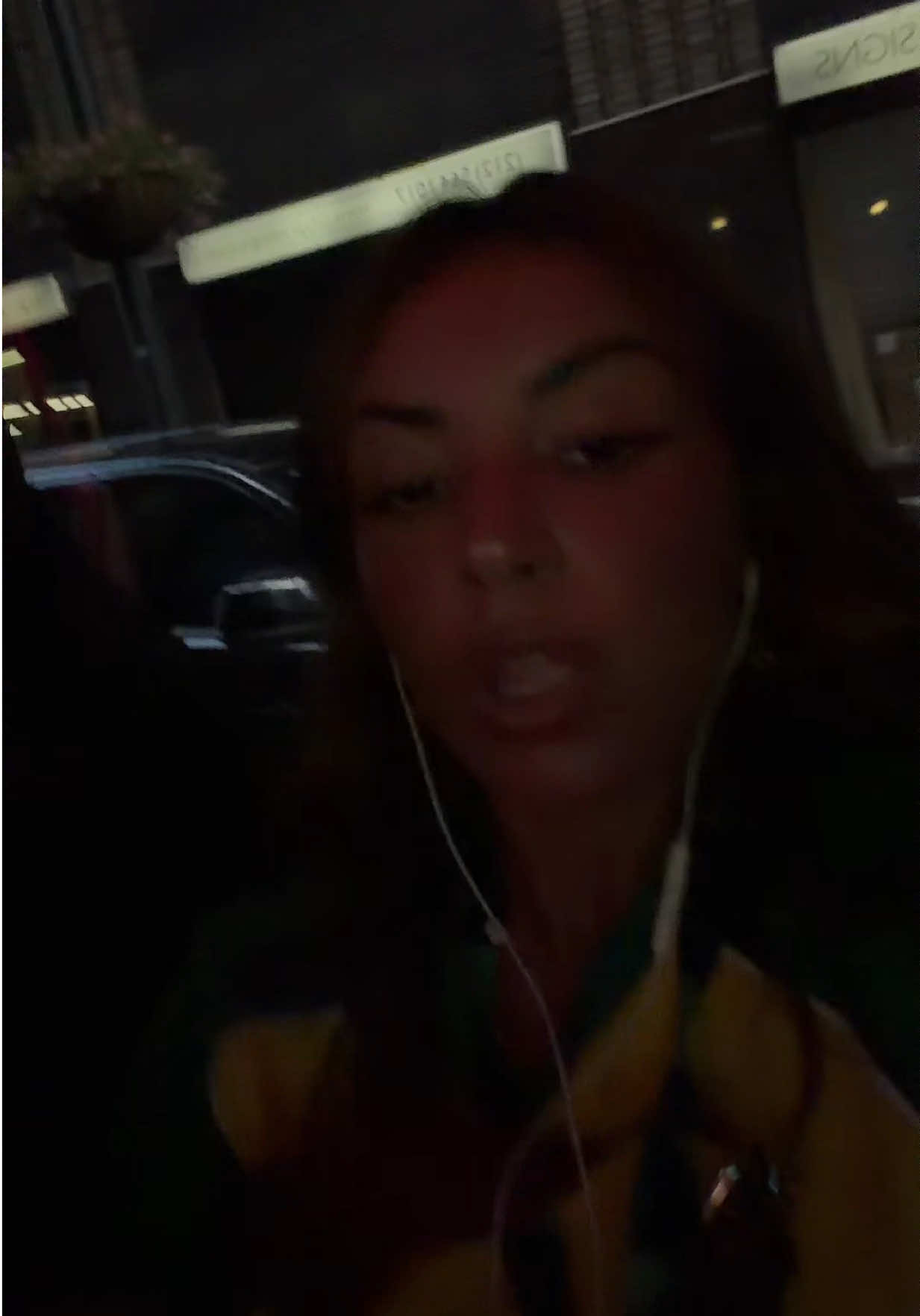 @gabriela moura