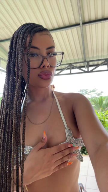 @Theislandgal🌴🥥