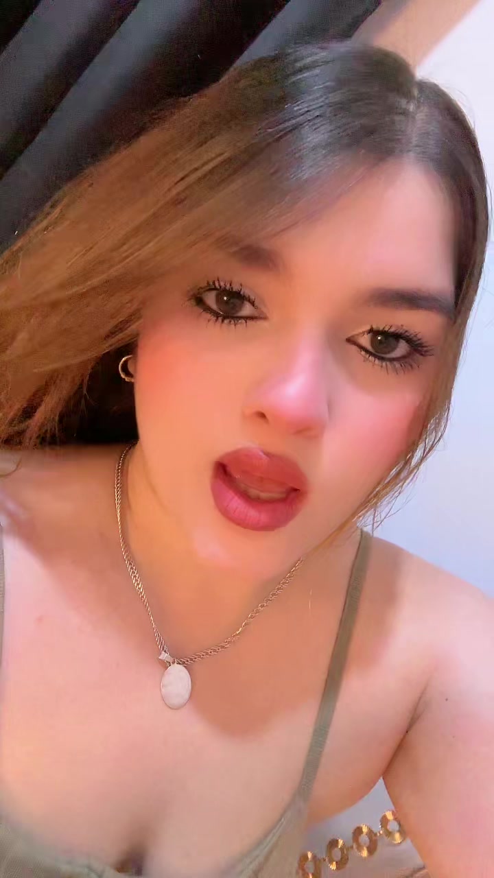 @María