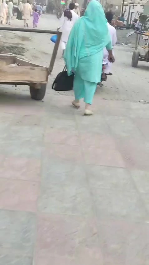 @pakistaniaunties