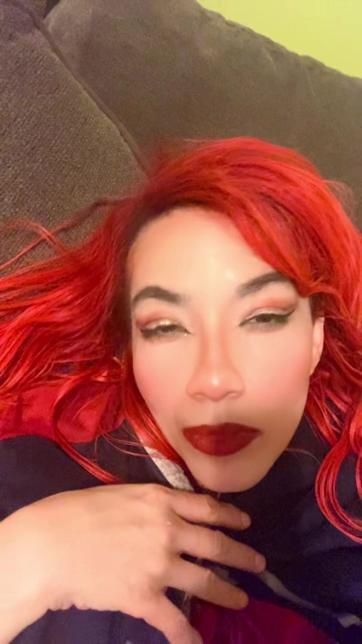 @makeupfromred