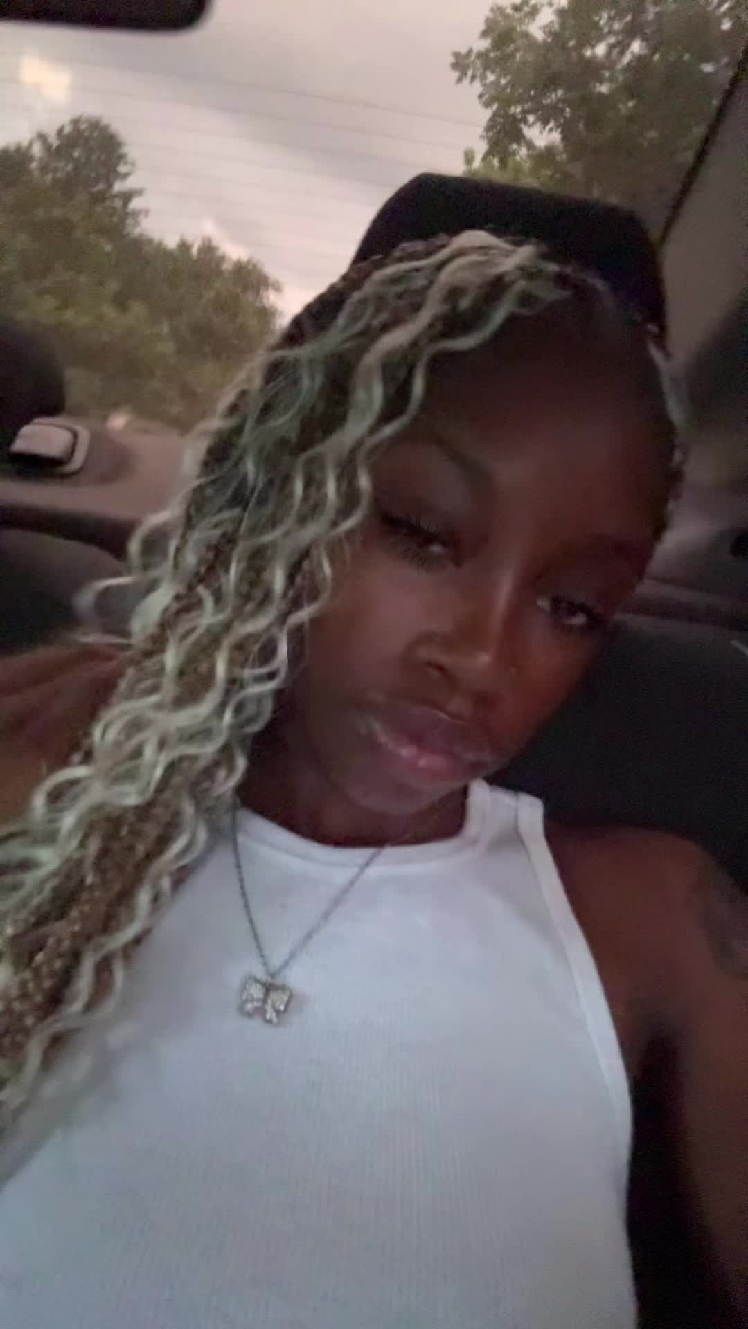 @Marie👱🏾♀️