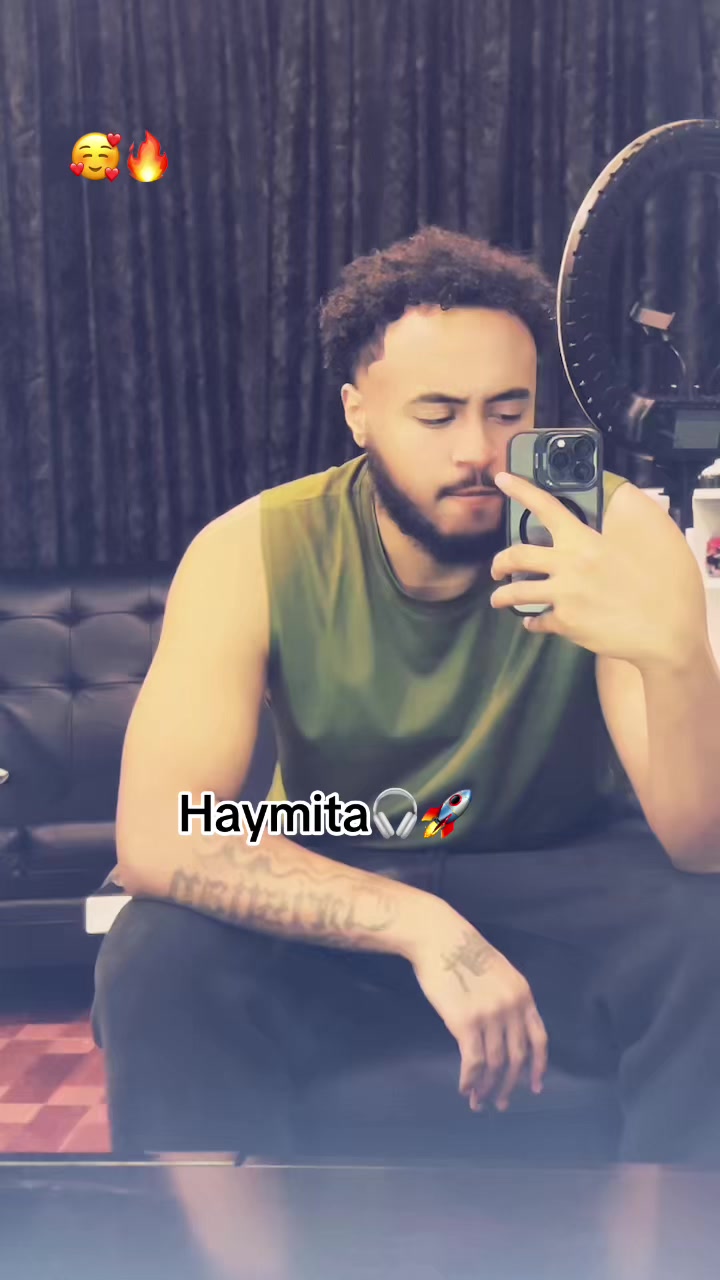 @Haymita ๐ง๐