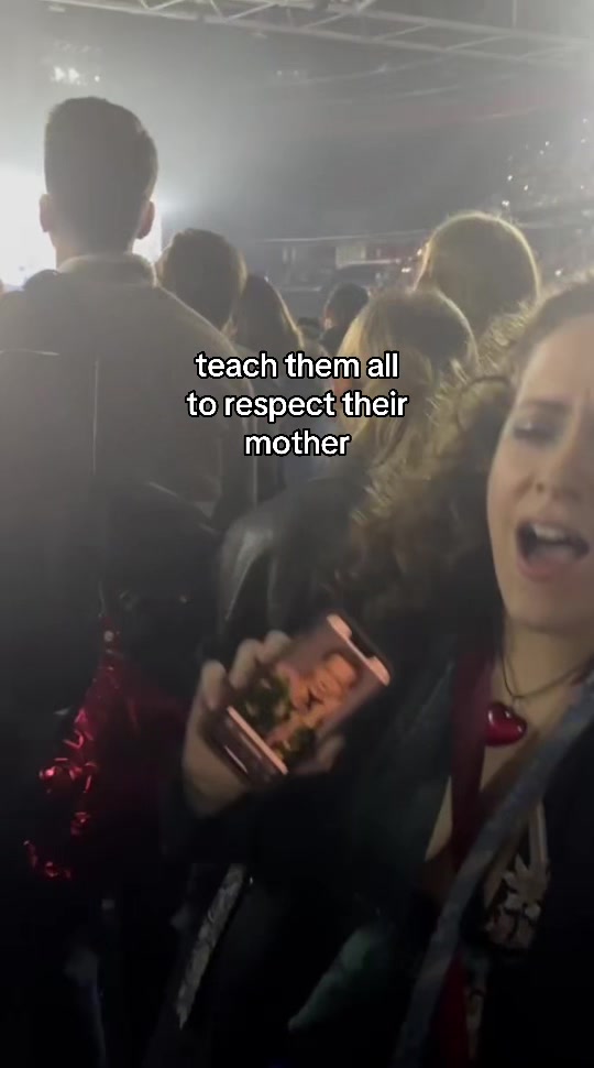 @Lu