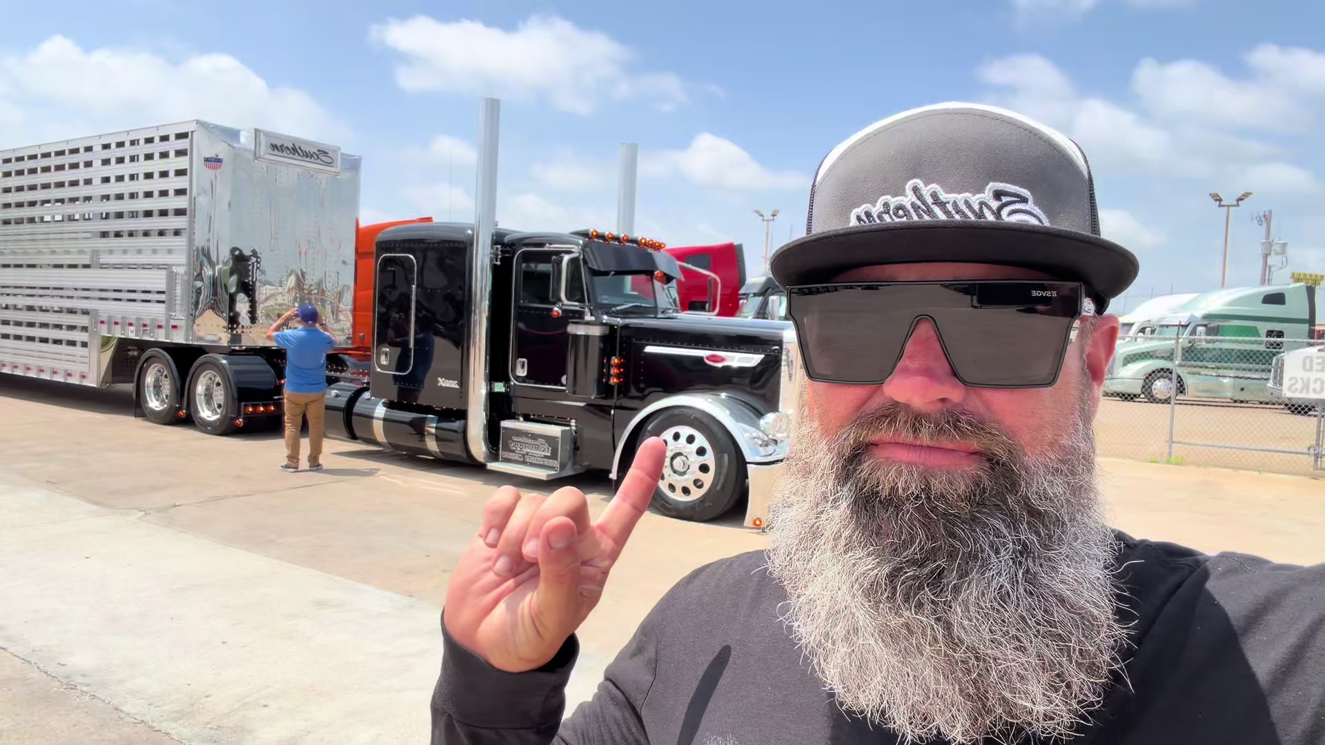 @truckshowjoe