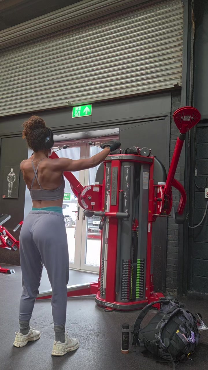 @balancefittwithnia