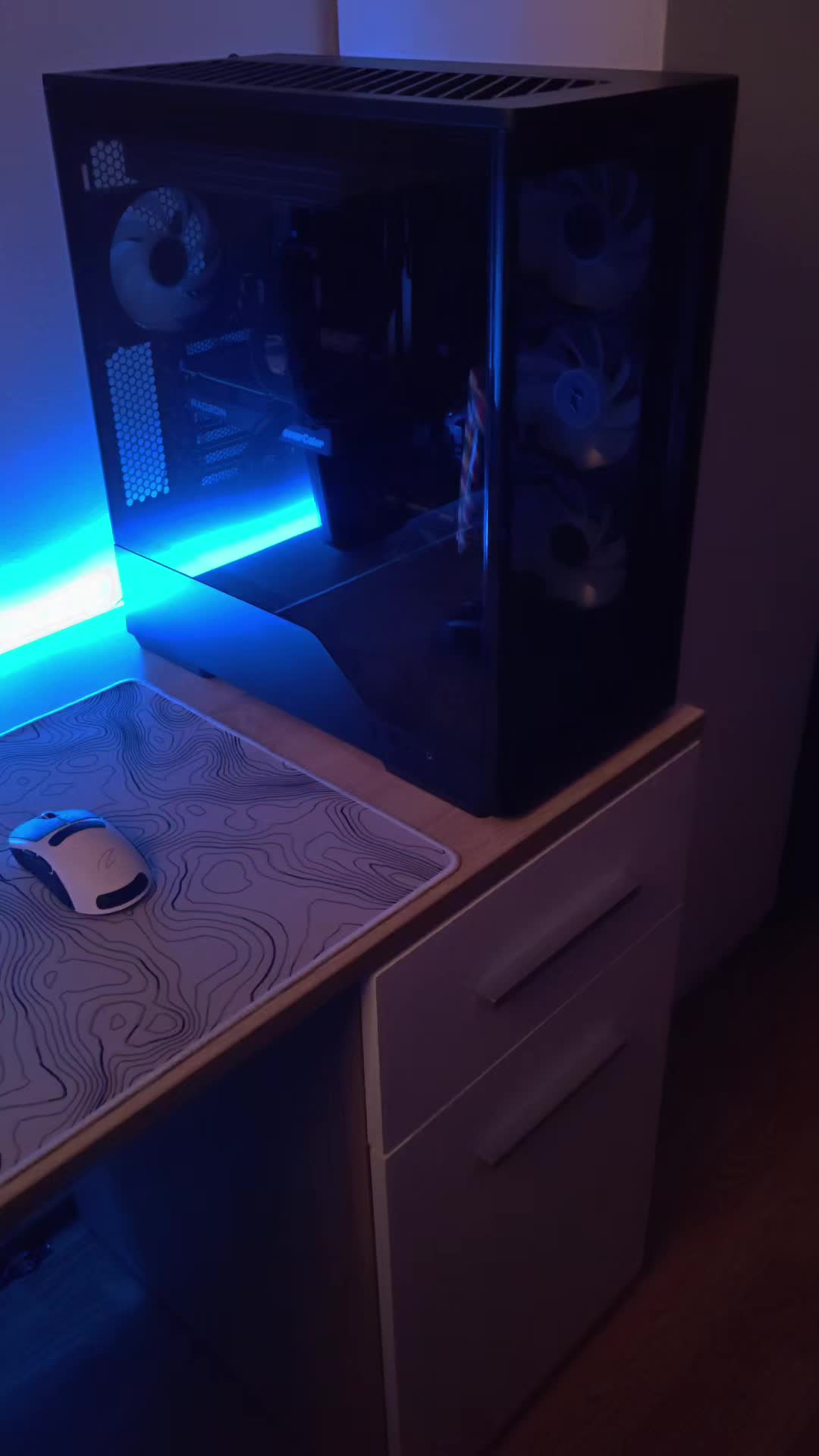 @kz9@fedora