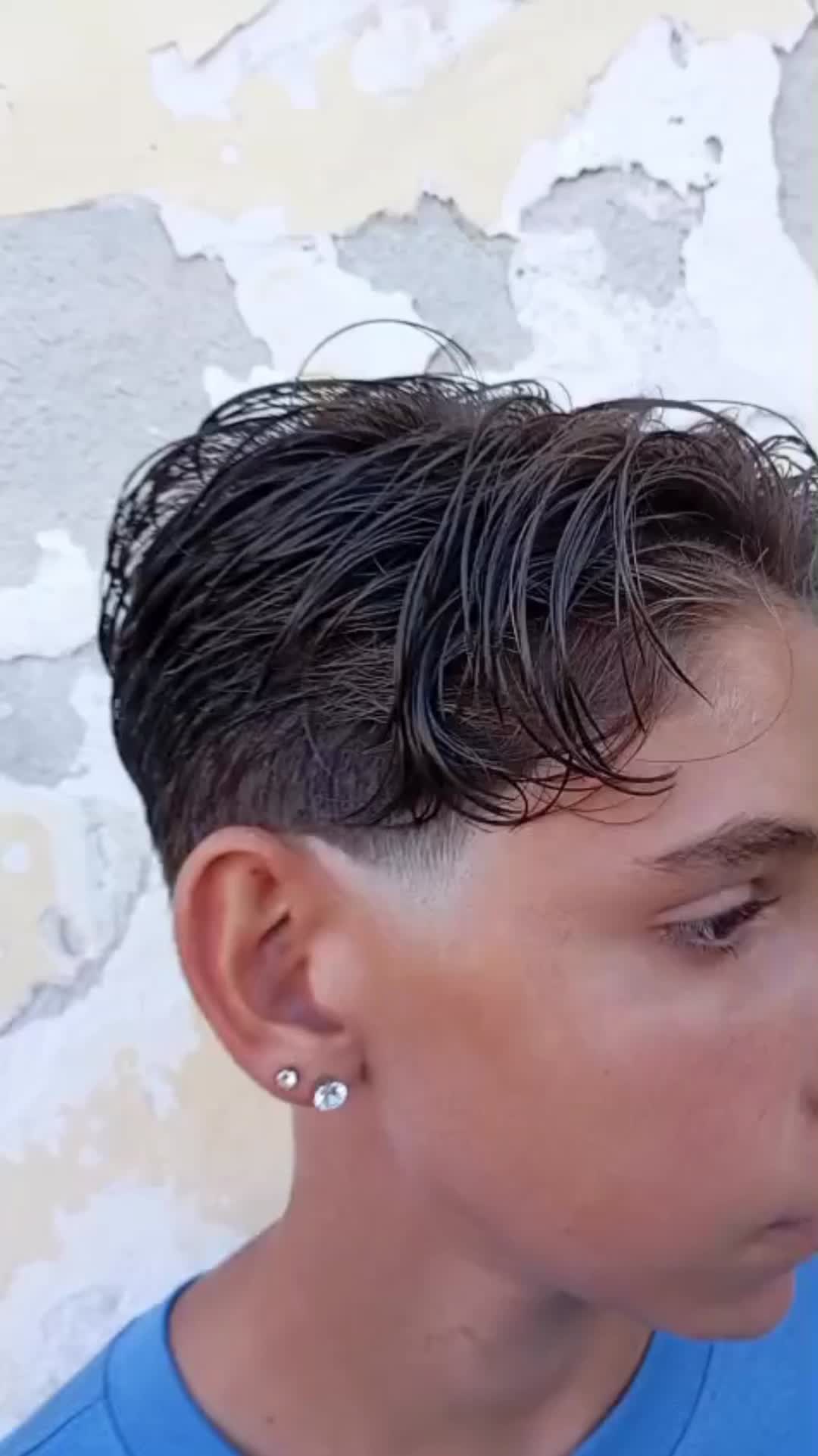 @DIAMOCI un TAGLIO