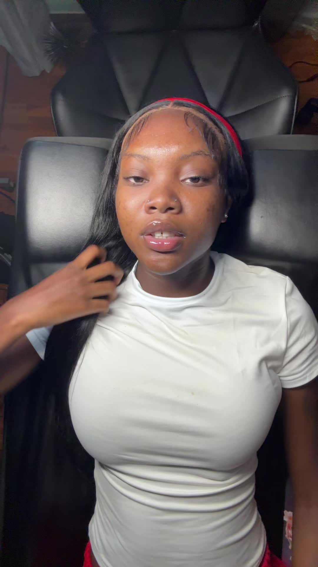@itsoneshaprivee