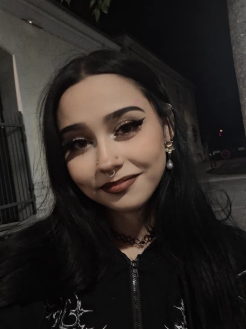 @☽✞𝕷𝖊𝖘𝖑𝒚✞☾
