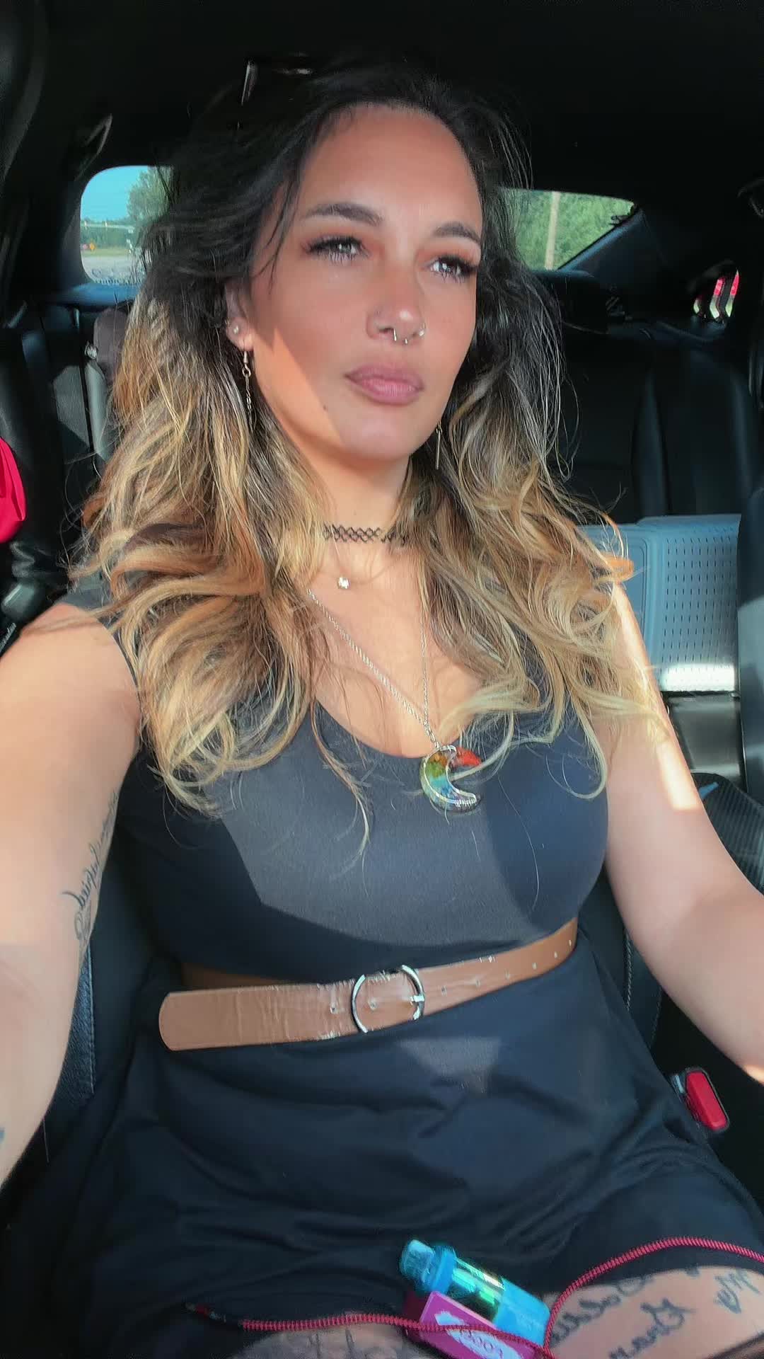 @Witchyshittt