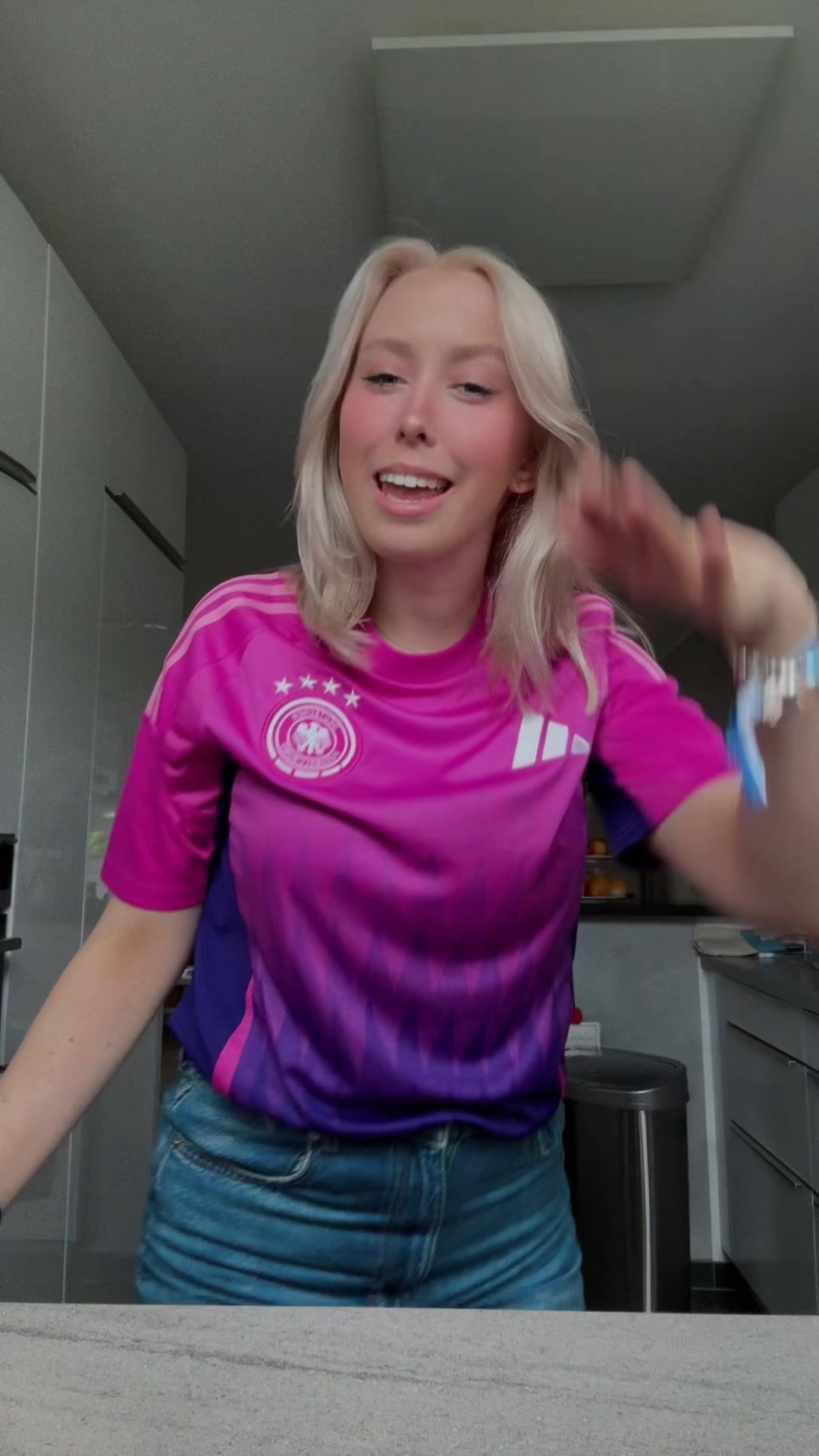 @Lenaxagm