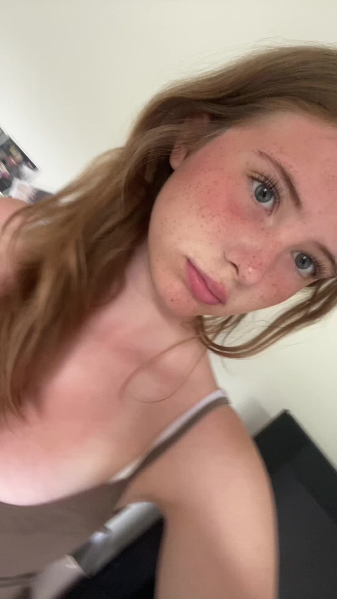 @isabella