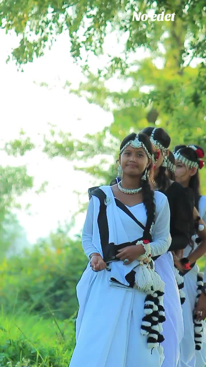 @Danuwarni ..๐ฆ๐ผgirl..๐ฆ๐ผ...