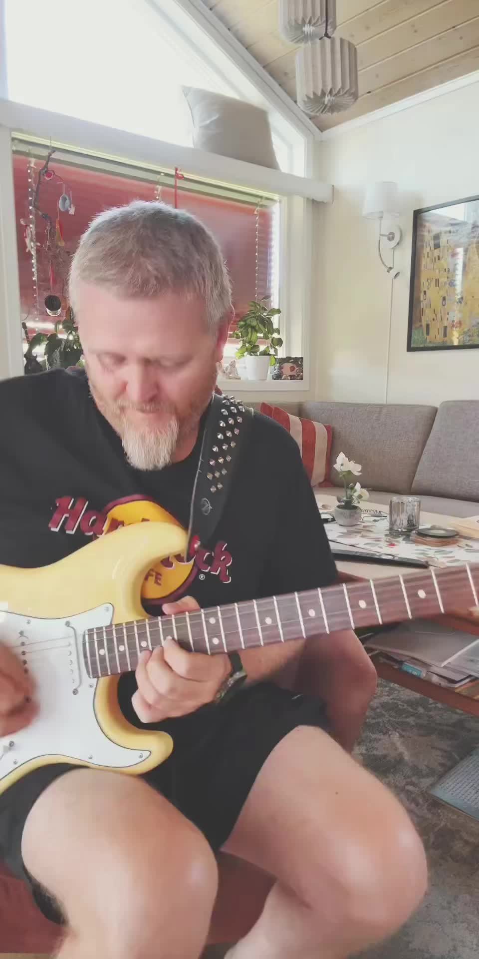 @MrGuitarNorway
