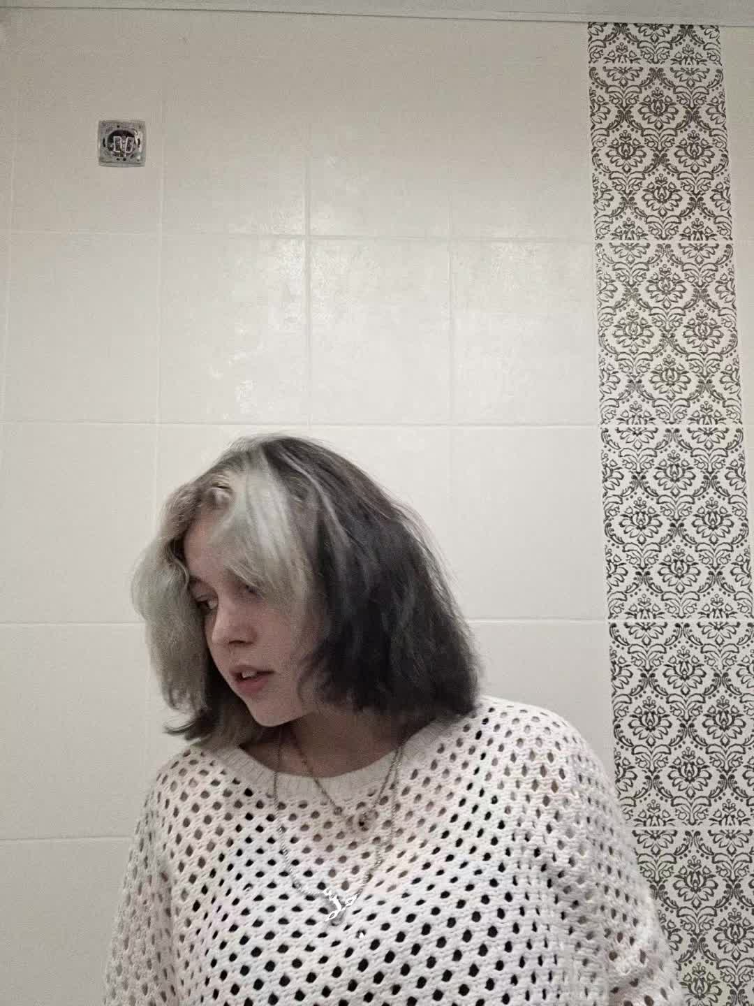 @...
